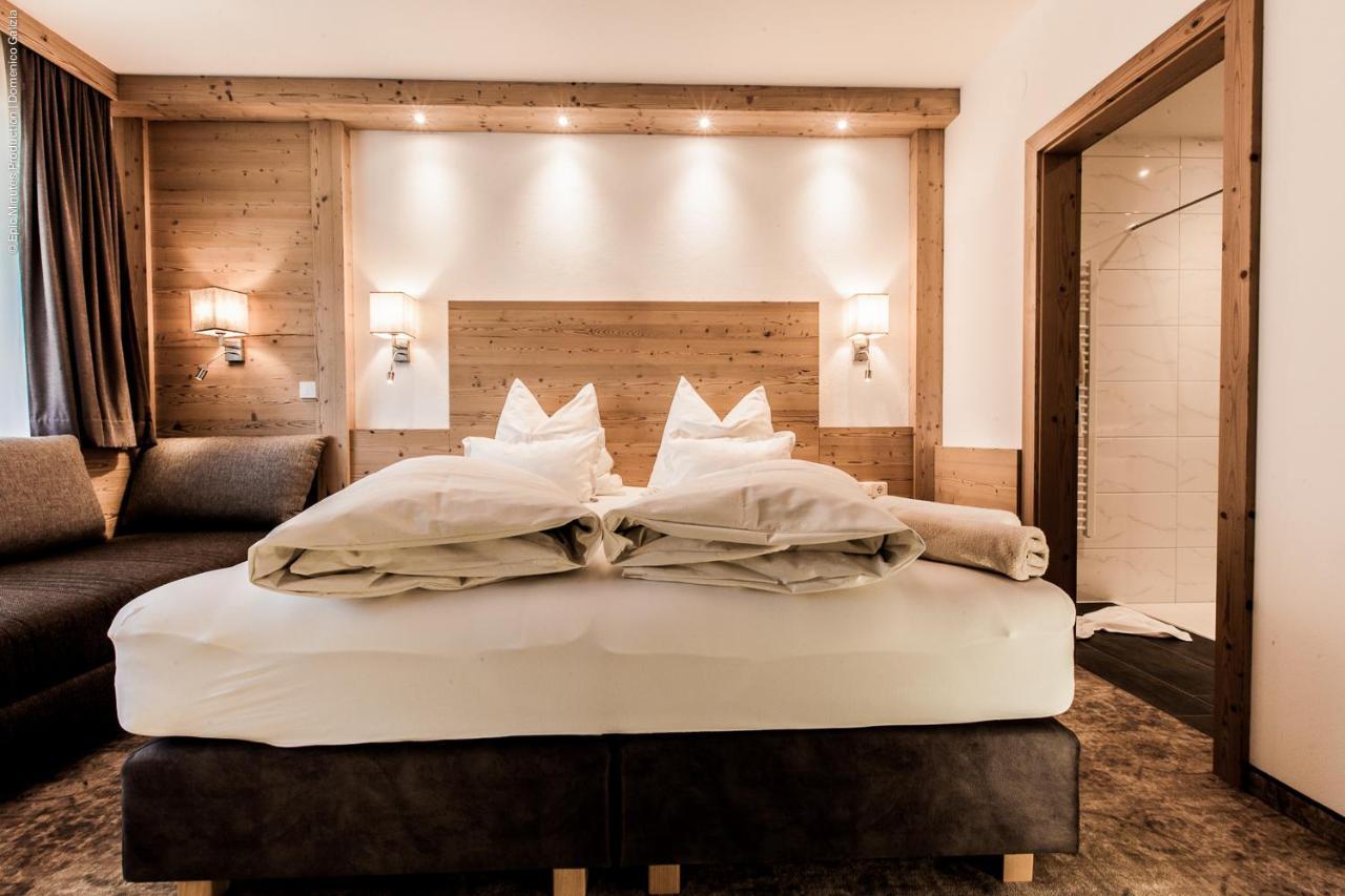 Schoenblick Appartements 턱스 외부 사진