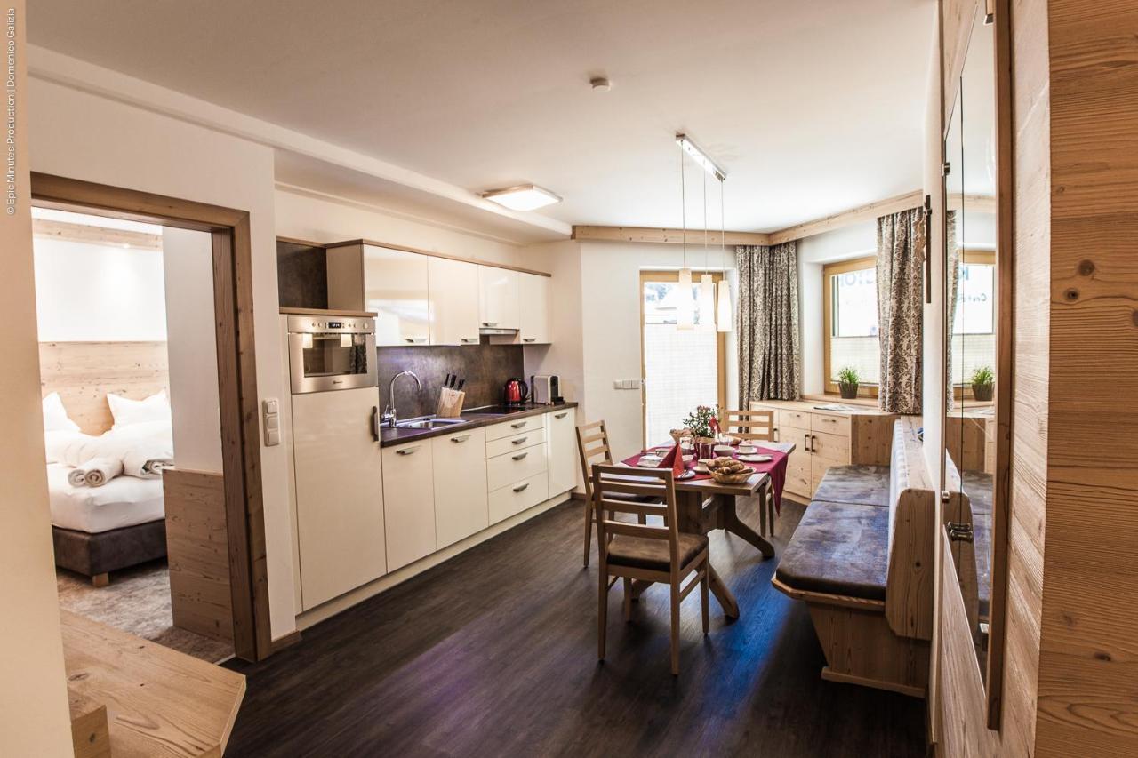 Schoenblick Appartements 턱스 외부 사진
