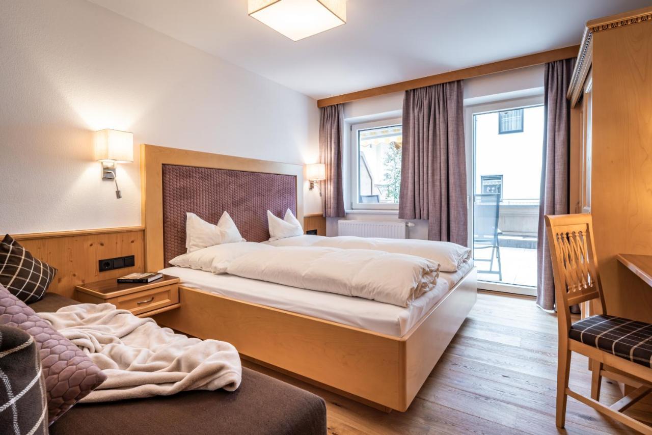 Schoenblick Appartements 턱스 외부 사진