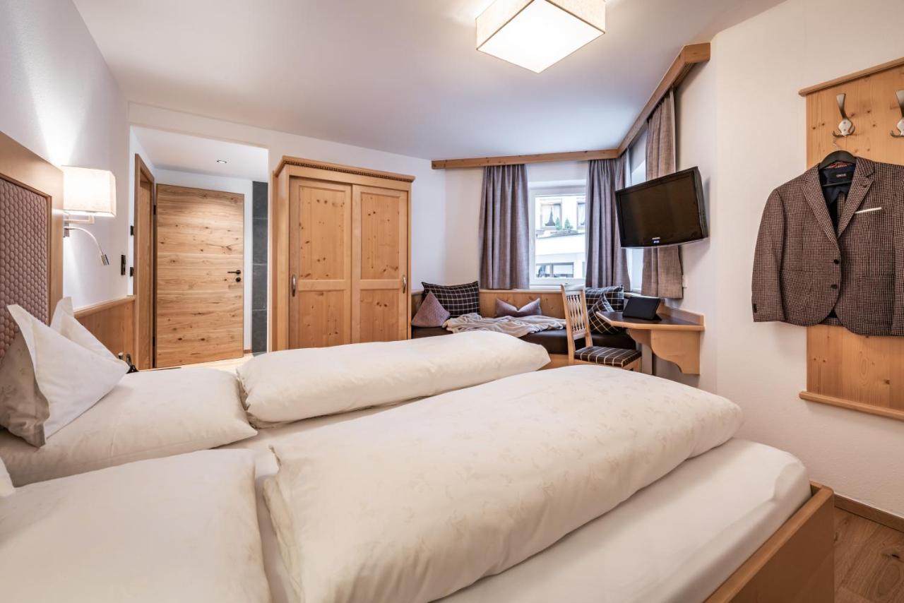 Schoenblick Appartements 턱스 외부 사진