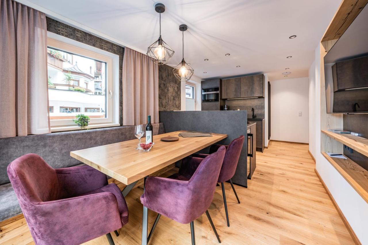Schoenblick Appartements 턱스 외부 사진