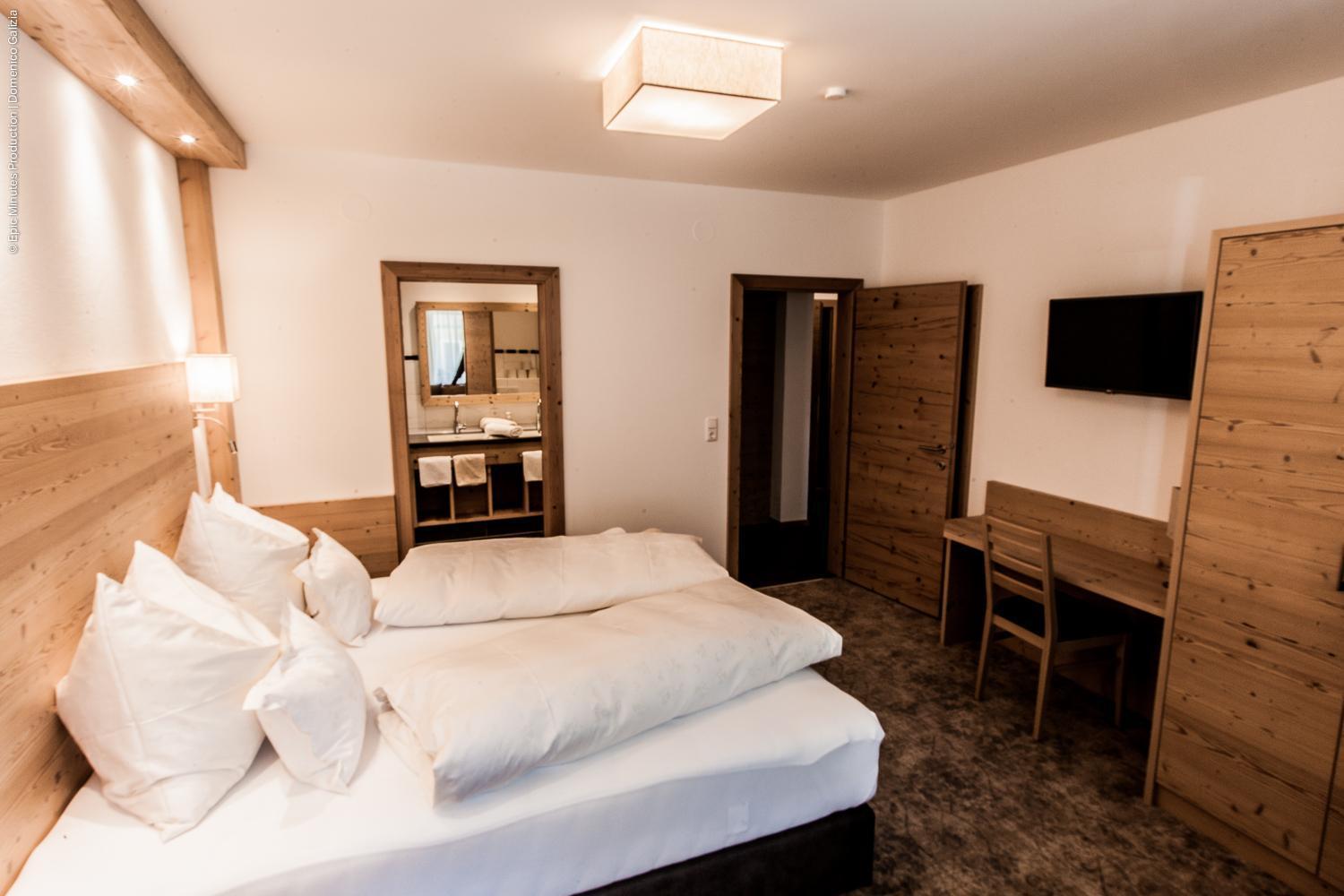 Schoenblick Appartements 턱스 외부 사진