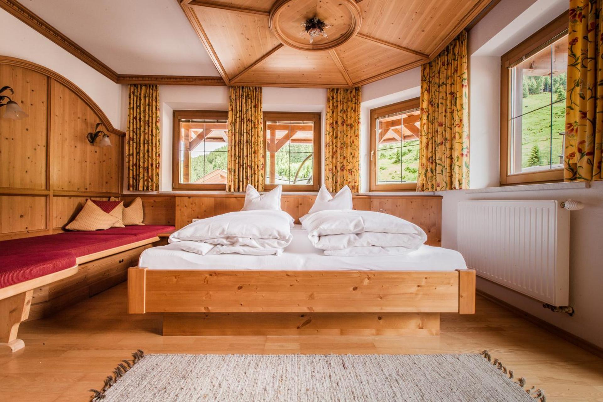 Schoenblick Appartements 턱스 외부 사진