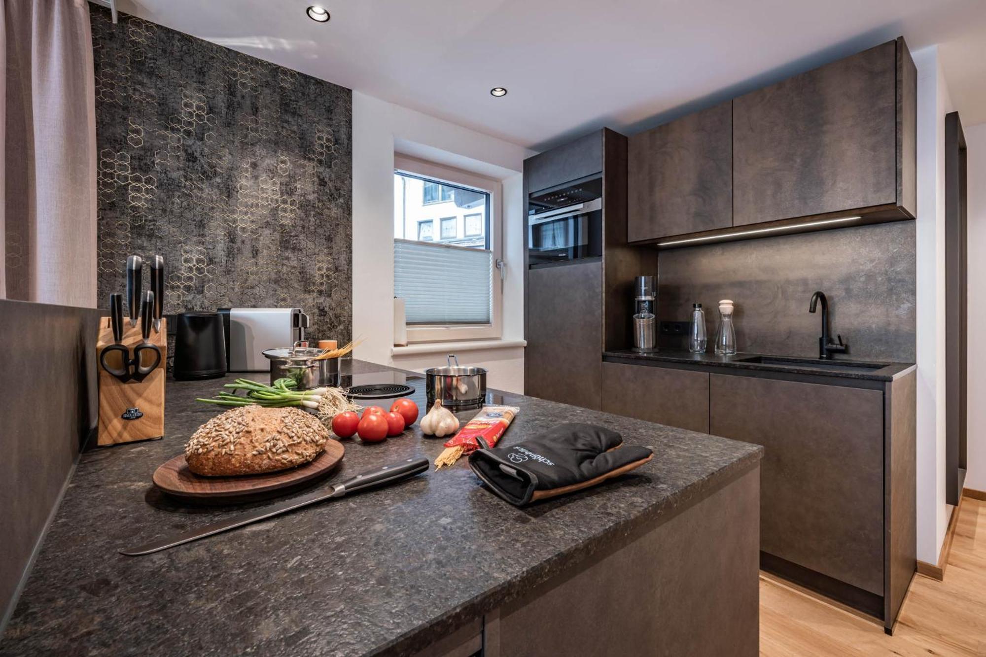 Schoenblick Appartements 턱스 외부 사진