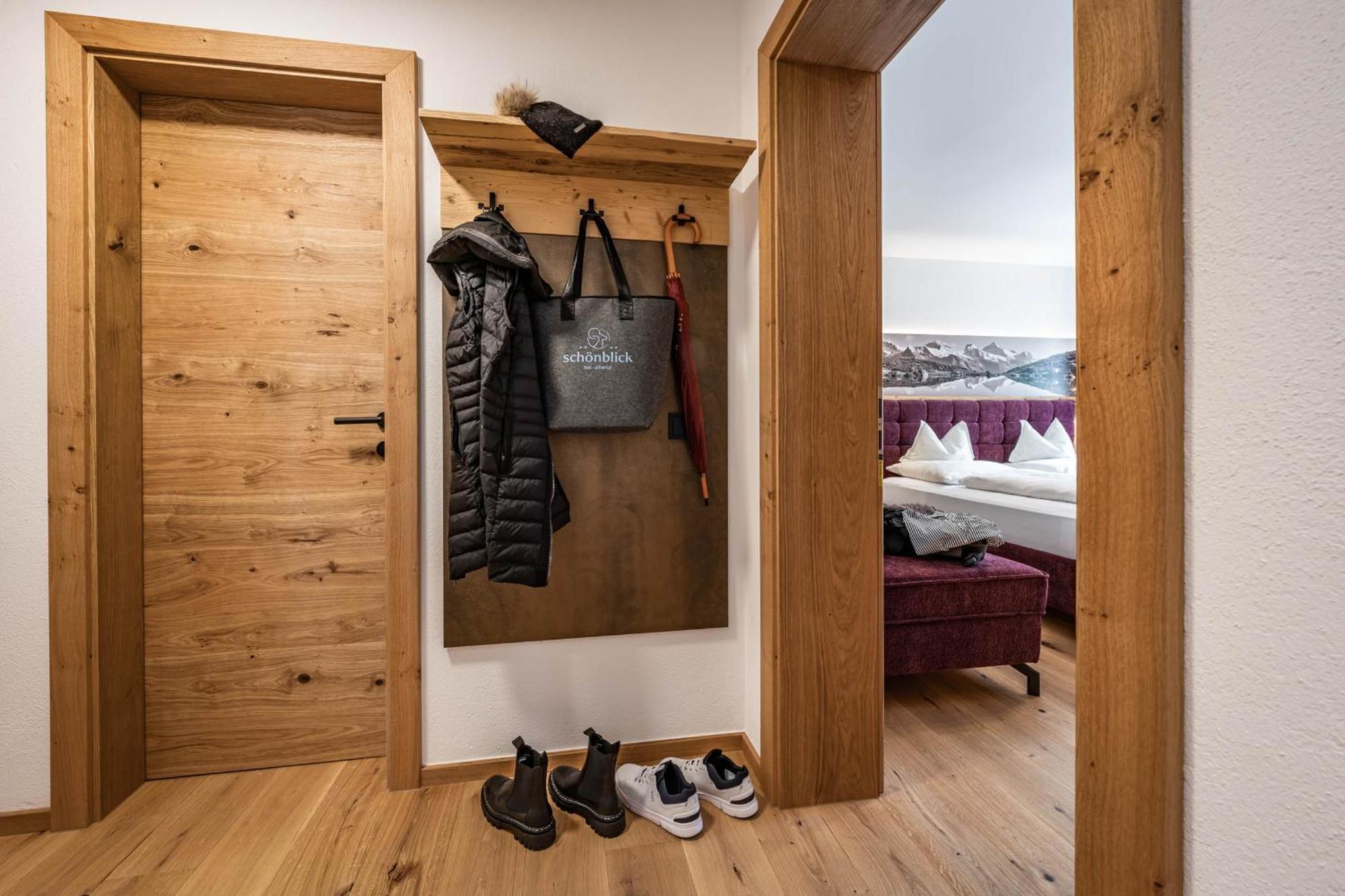 Schoenblick Appartements 턱스 외부 사진
