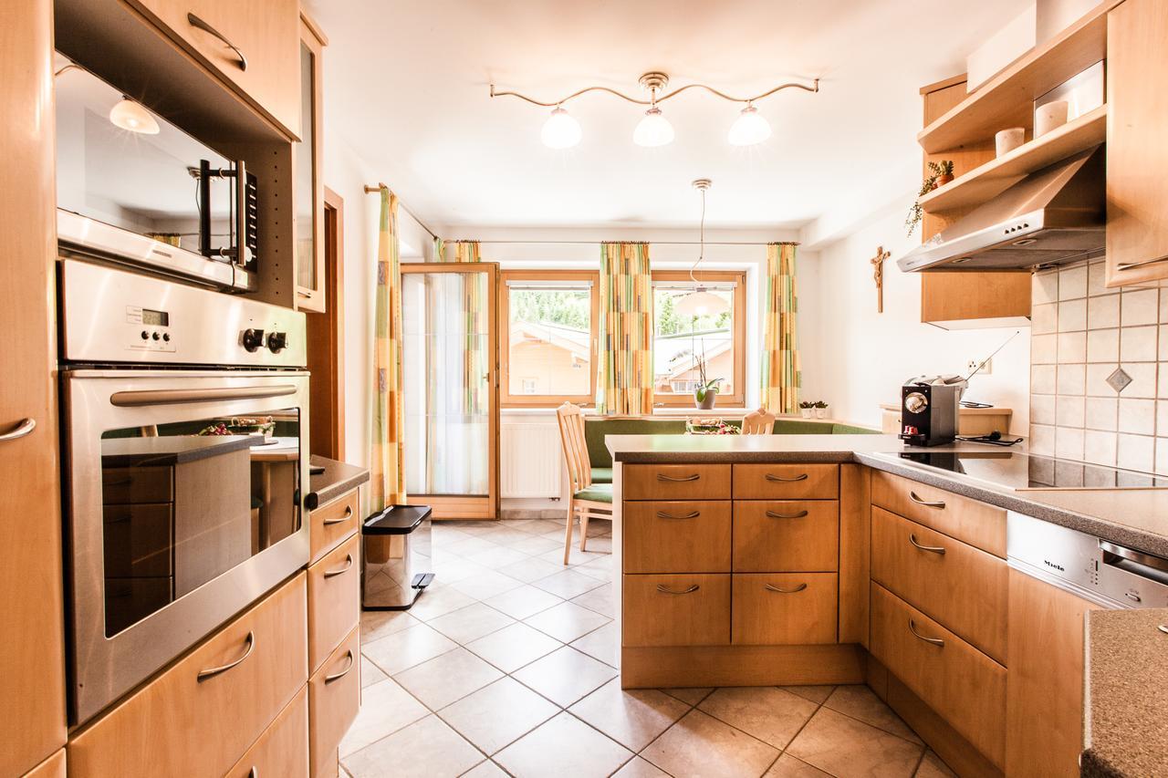 Schoenblick Appartements 턱스 외부 사진