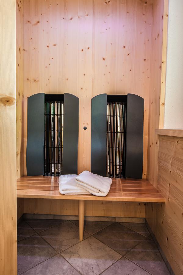 Schoenblick Appartements 턱스 외부 사진